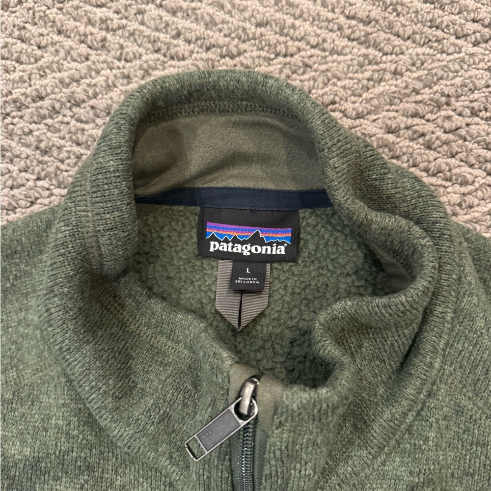 Patagonia Green Zip Up Fleece Sweater